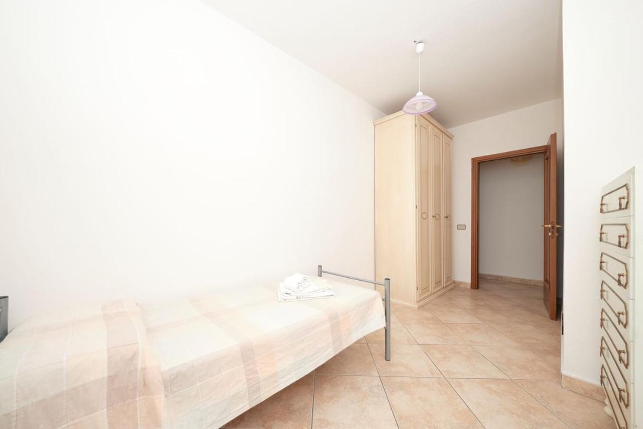 Appartamento Floriana Desenzano del Garda Ngoại thất bức ảnh